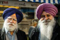 Nirmal Singh und Sukhdeep Singh, zwei indische Hndler am Brunnenmarkt