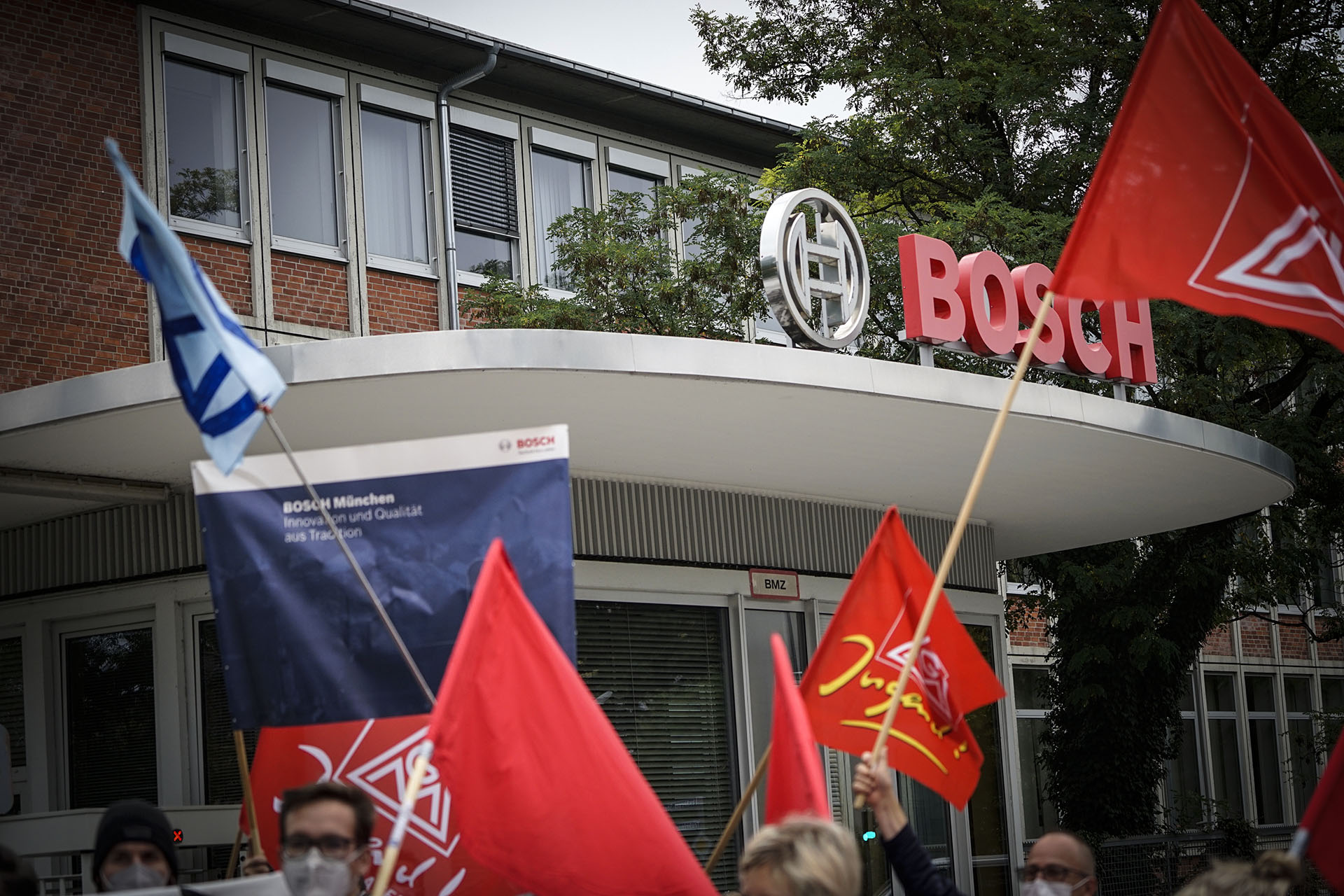 Foto von Protesten vor dem Bosch-Werk in München