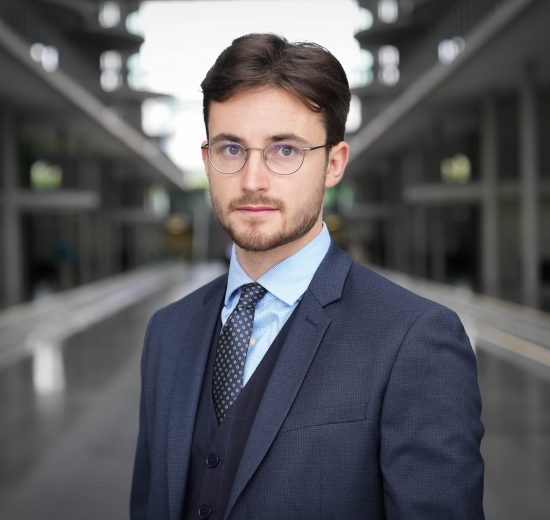 Porträt Maurice Höfgen für das Interview mit Maurice Höfgen.