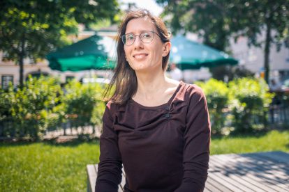 Portrai Martina Zandonella vom Sora Institut über Politisches Interesse von Jugendlichen und den Jugendmonitor.