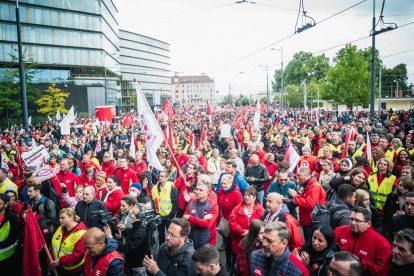 Demonstration Preise runter gegen die Inflation. Symbolbild für die KV-Verhandlungen.