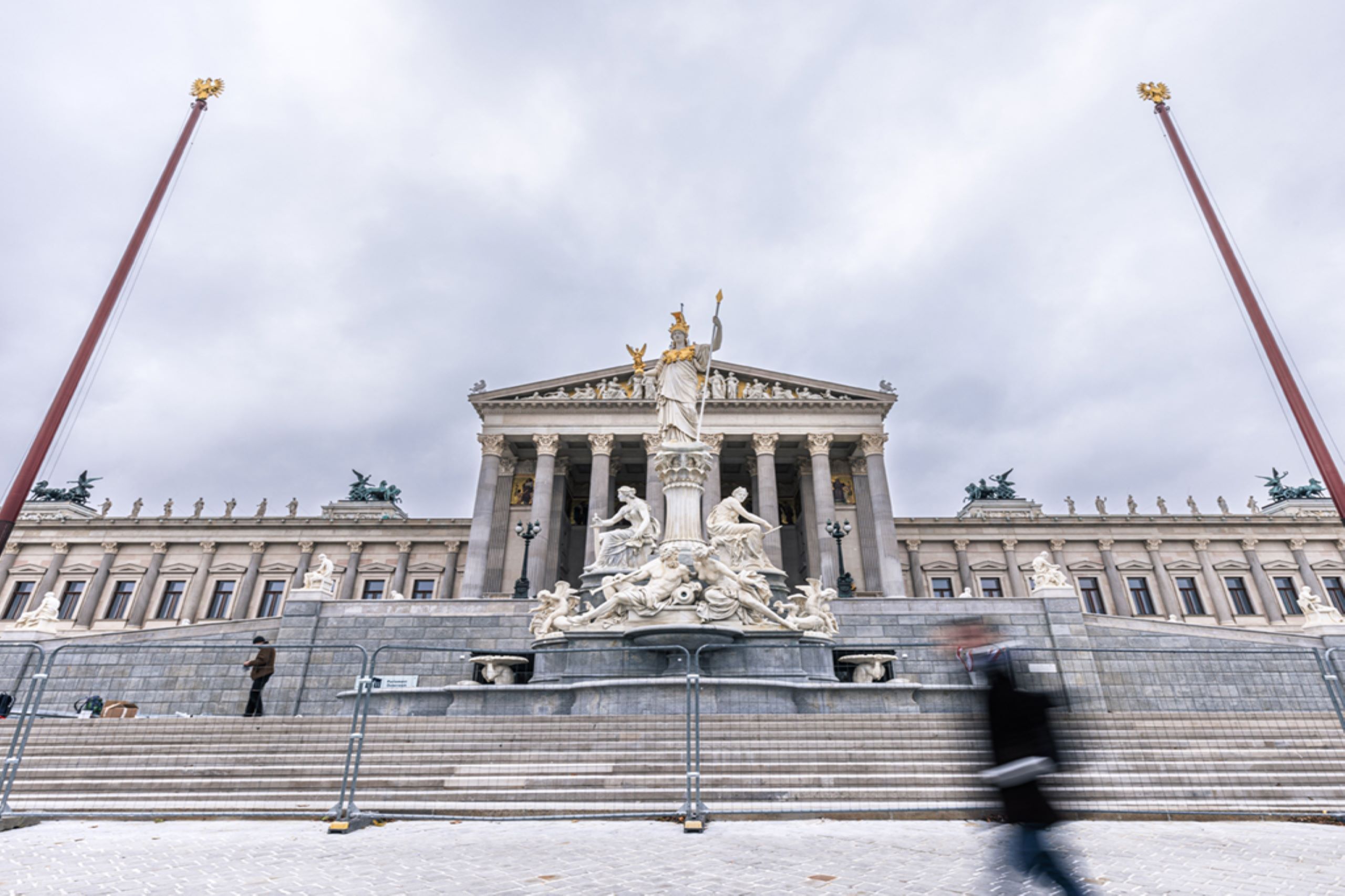 Das österreichische Parlament. Immer mehr Menschen verlieren das Vertrauen in die Politik.