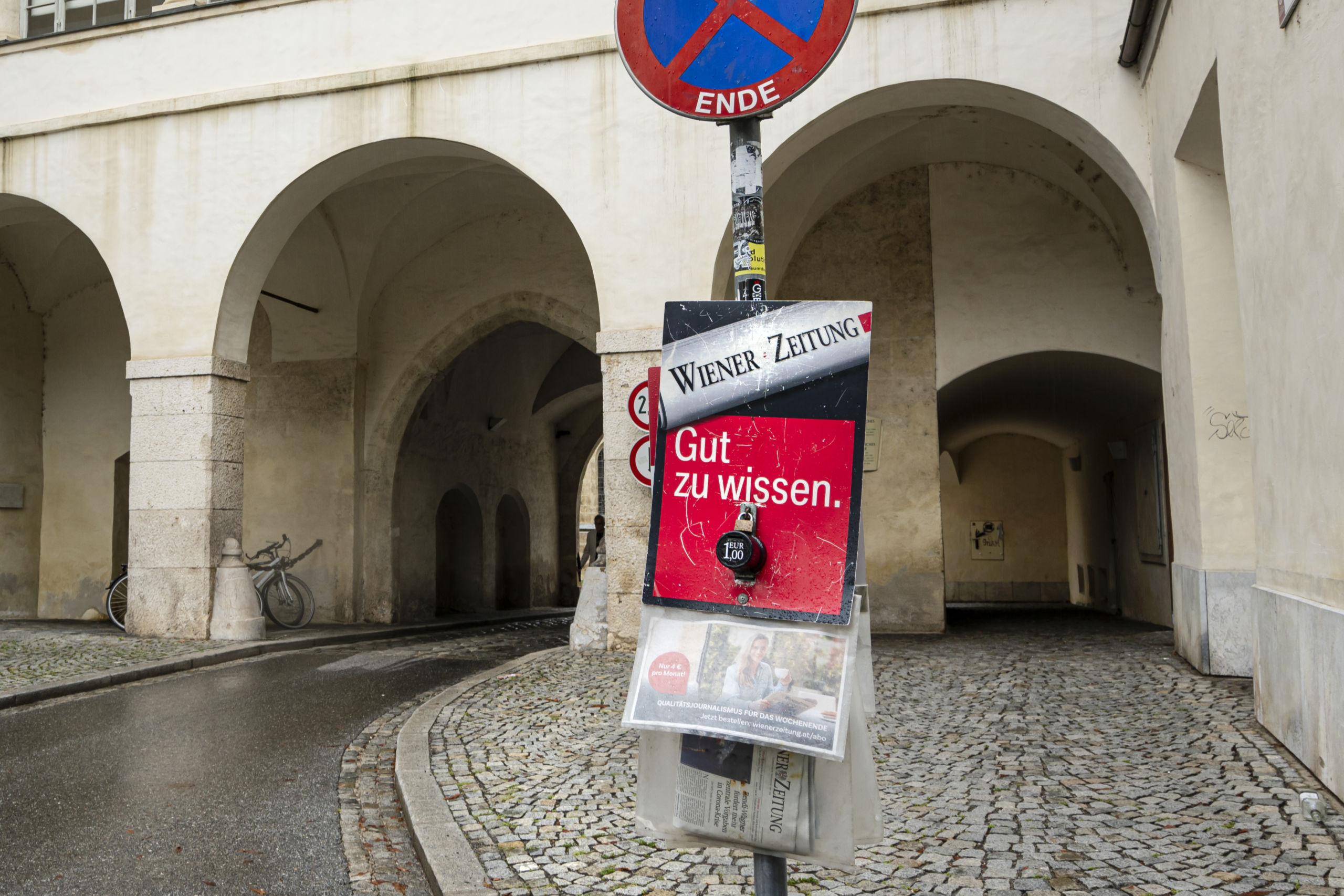 Zeitungen in Österreich. VÖZ kündigt Journalisten-KV zu Beginn der Herbstlohnrunde auf.