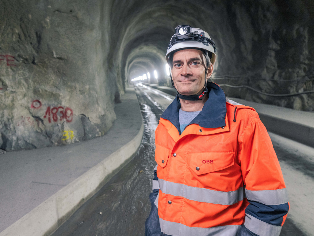 Porträt von Peter Herzog im Pumpspeicherkraftwerk Tauernmoos