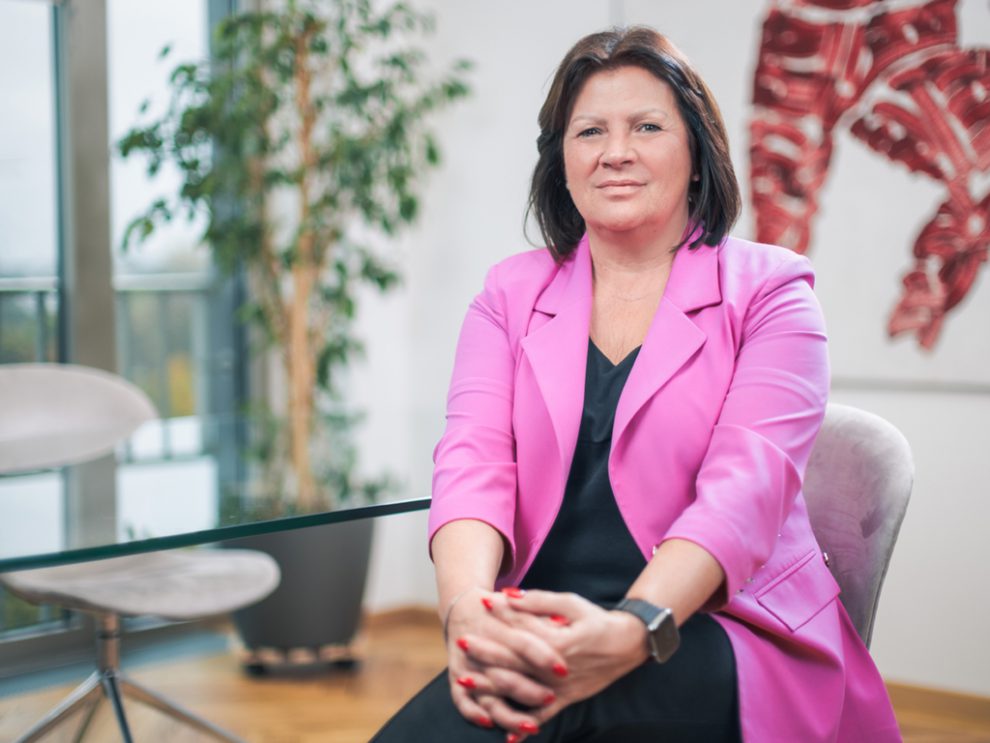 Portrait von Renate Anderl, Präsidentin der Arbeiterkammer. Sie schreibt zum Thema Demokratie.