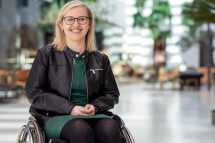 Silke Haider ist ehemalige SPÖ-Politikerin und sitzt im Rollstuhl. Im Interview spricht sie über Menschen mit Behinderungen in der Politik.