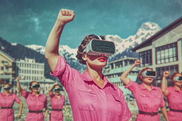 KI generierte Frauen mit einer VR Brille heben ihre Fäuste in die Luft. Symbolbild für Frauen und Künstliche Intelligenz