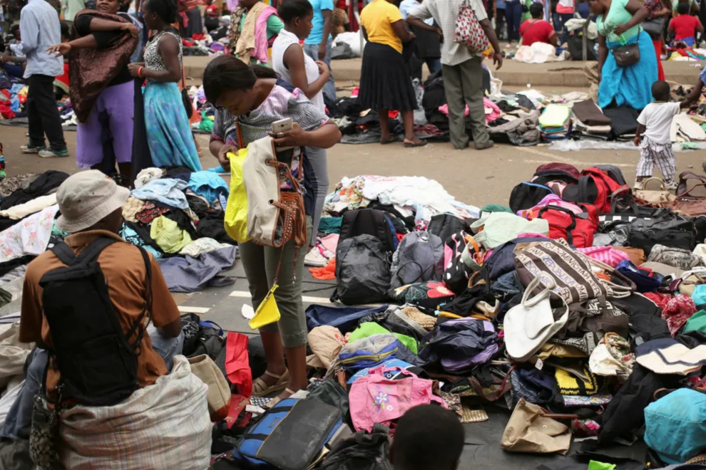 Die Kleiderspenden ermöglichen den Second Hand Markt in Uganda - kommen aber mit Problemen. | © Abdul Jalil