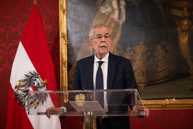 Alexander Van der Bellen hält eine Rede.
