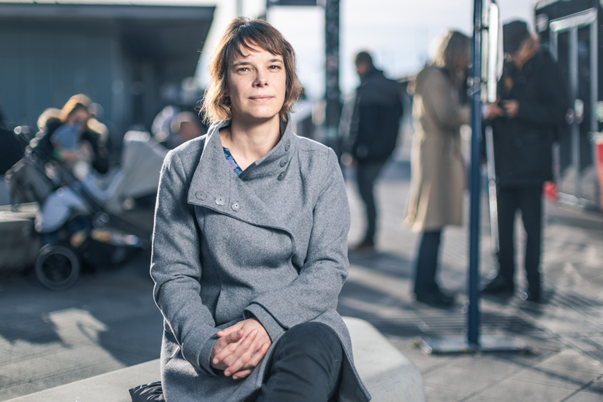 AK-Expertin und Konsumforscherin Nina Birkner-Tröger wünscht sich mehröffentliche Debatten zu Kaufsucht und Verschuldung.