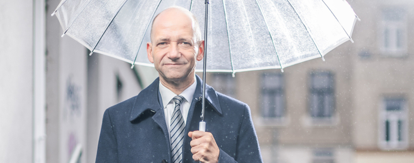 Thomas Hofer, 52, publizierte als Journalist in der Wochenzeitung „Falter“ und im Magazin „profil“. Nach Studien an der George Washington University in den USA wechselte er in die Kommunikationsbranche und gründete 2008 das Consultingunternehmen H&P Public Affairs. | © Markus Zahradnik