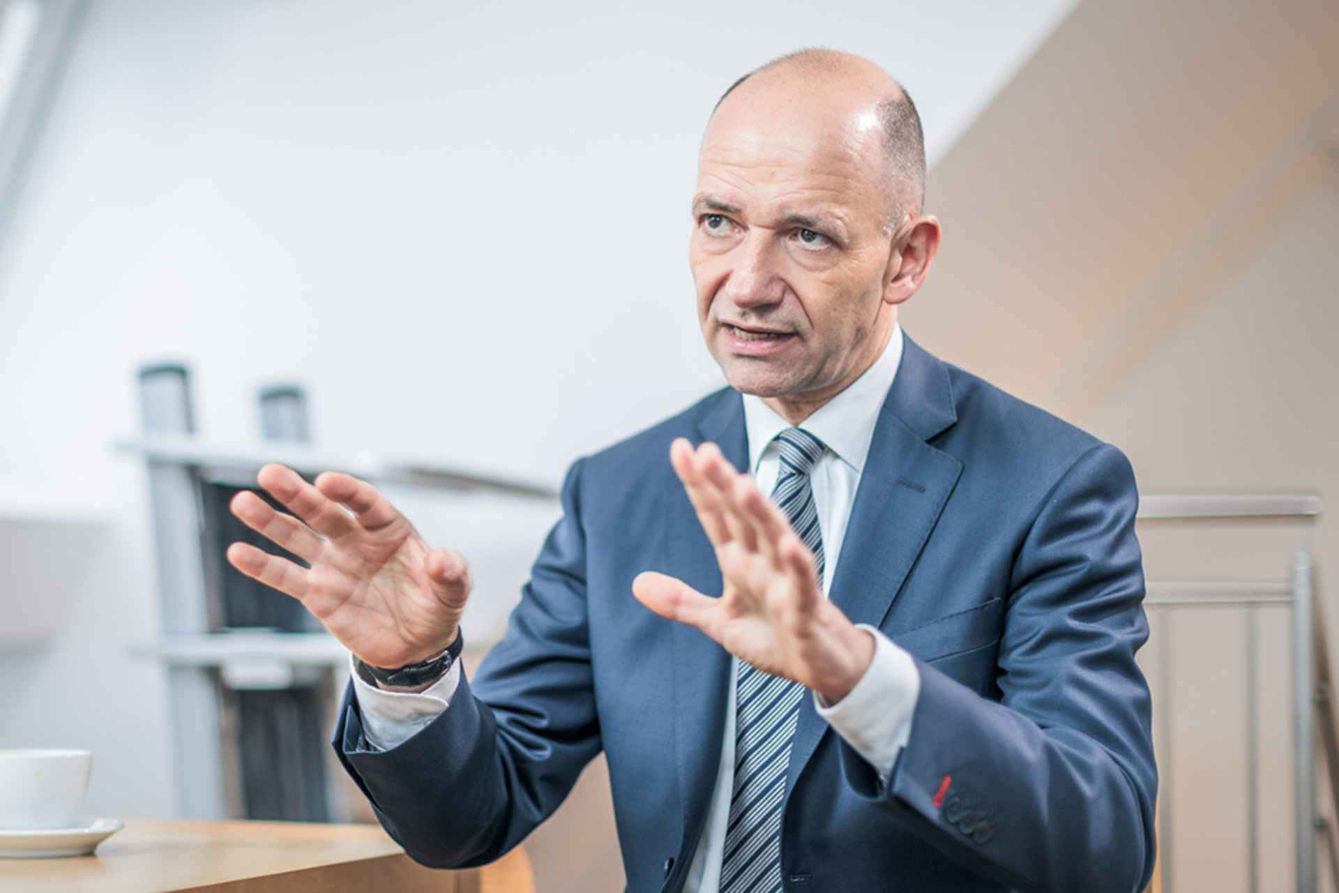 Auf dem Weg zur „Emokratie“: Kommunikationsexperte Thomas Hofer beobachtet, dass sich die gesellschaftliche Stimmung immer mehr von Fakten abkoppelt.