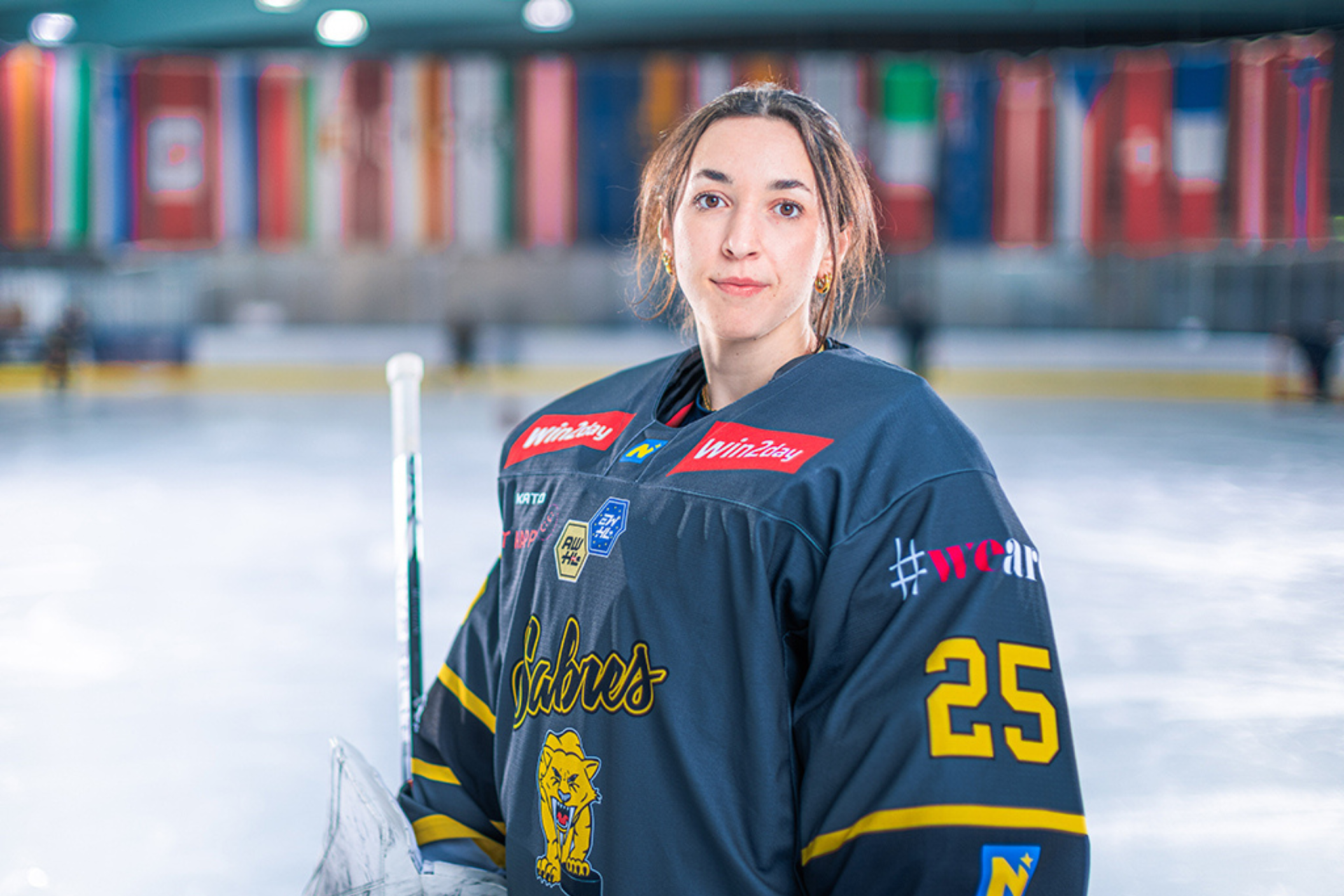 Jus-Studium, Job in einer Wiener Anwaltskanzlei, Training in St. Pölten: Die Nationalspielerin und Torfrau Selma Luggin, 23, bringt das alles unter einen Hut. Das Klimaticket muss sie selbst bezahlen.